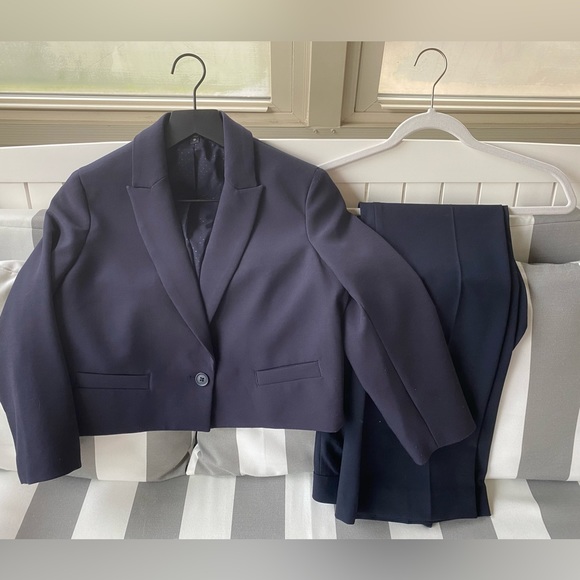 Express Navy Cropped Blazer! - Picture 8 of 10